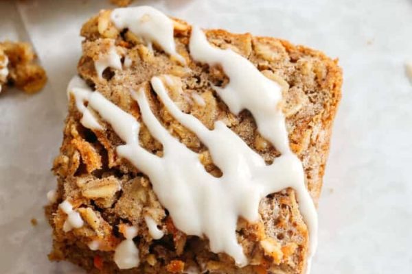 Healthy Carrot Cake Oatmeal Breakfast Bars