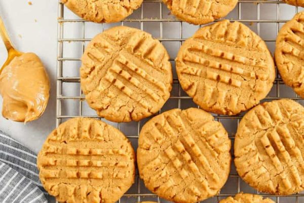The BEST 5-Ingredient Peanut Butter Cookies Recipe