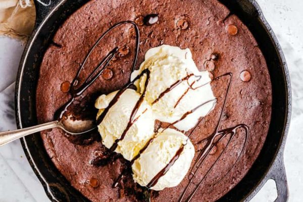 The BEST Flourless Chocolate Chip Brownies