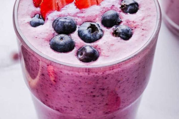 The Perfect Mixed Berry Smoothie